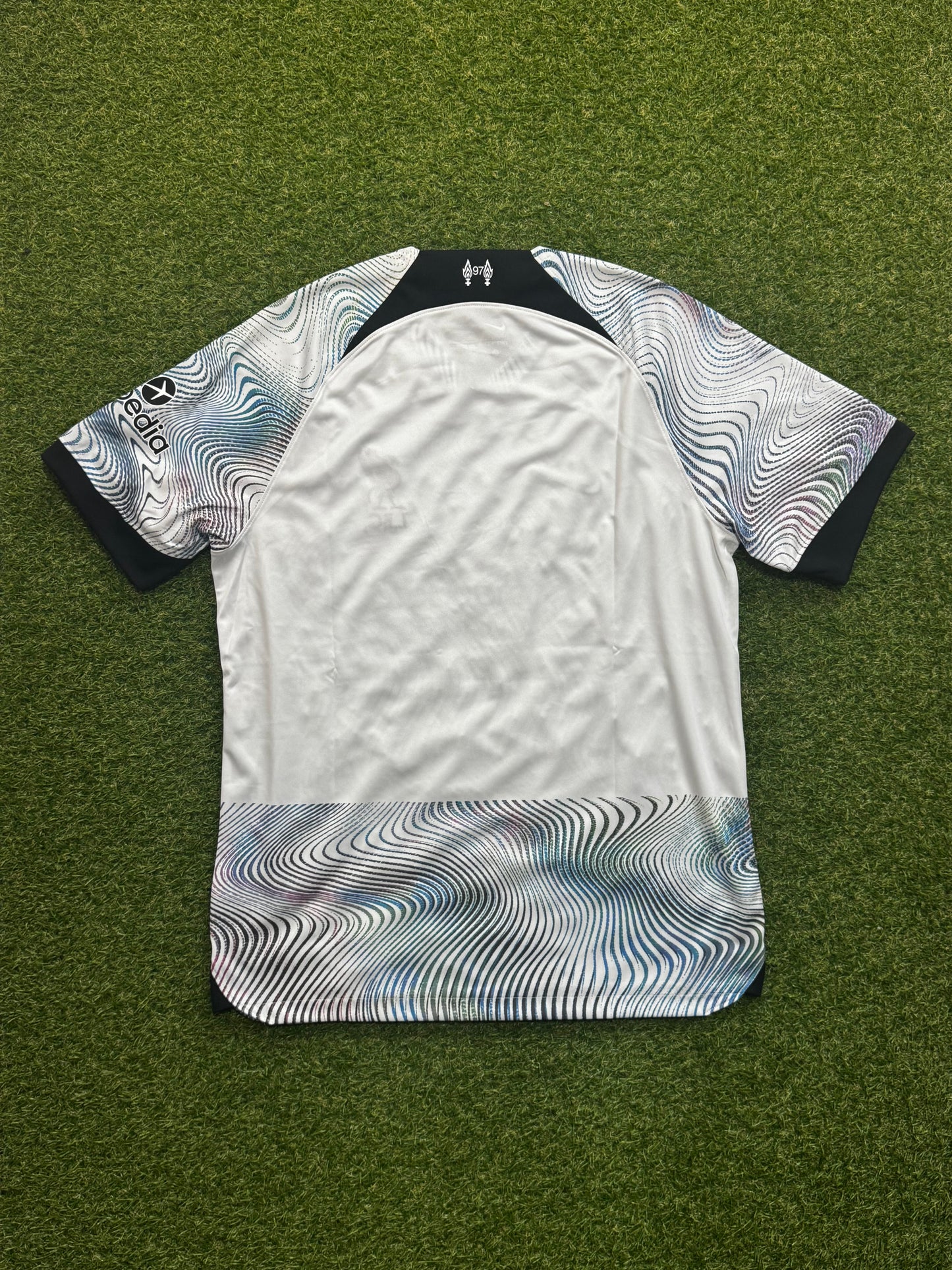 Liverpool FC - 2022/23 - Away - L