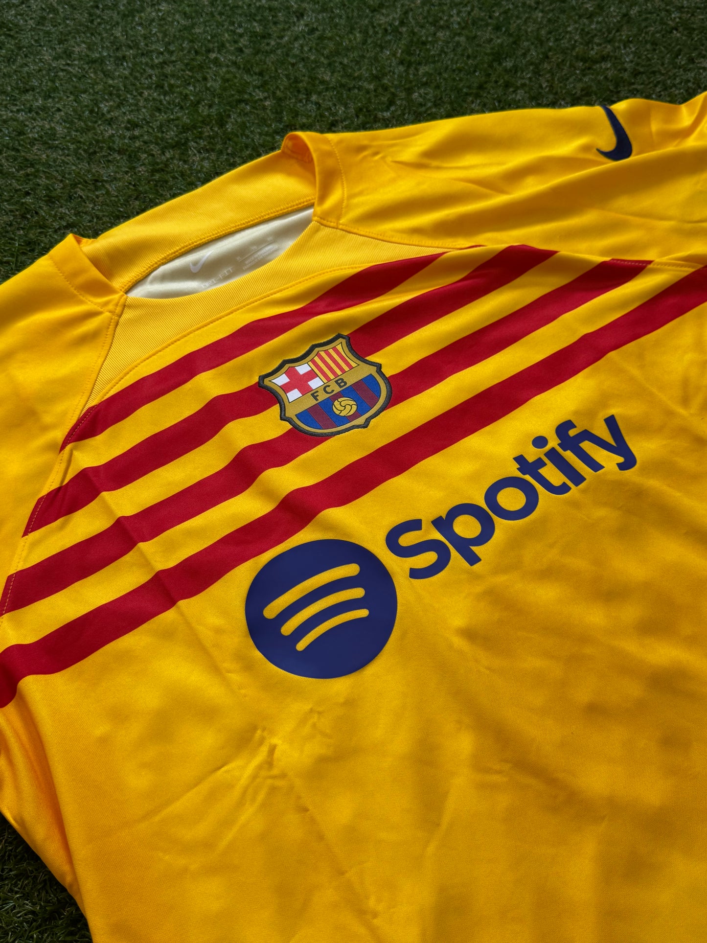 Barcelona - 2022/23 - Fourth - XL